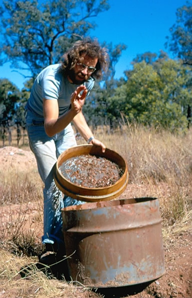 Rubyvale- Gem Hunting - Seventies