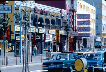 Hamburg Reeperbahn - Top Ten Club - Beatles